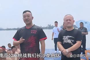 斯基拉：曼联有意勒沃库森边卫弗林蓬，多次派球探考察他的表现